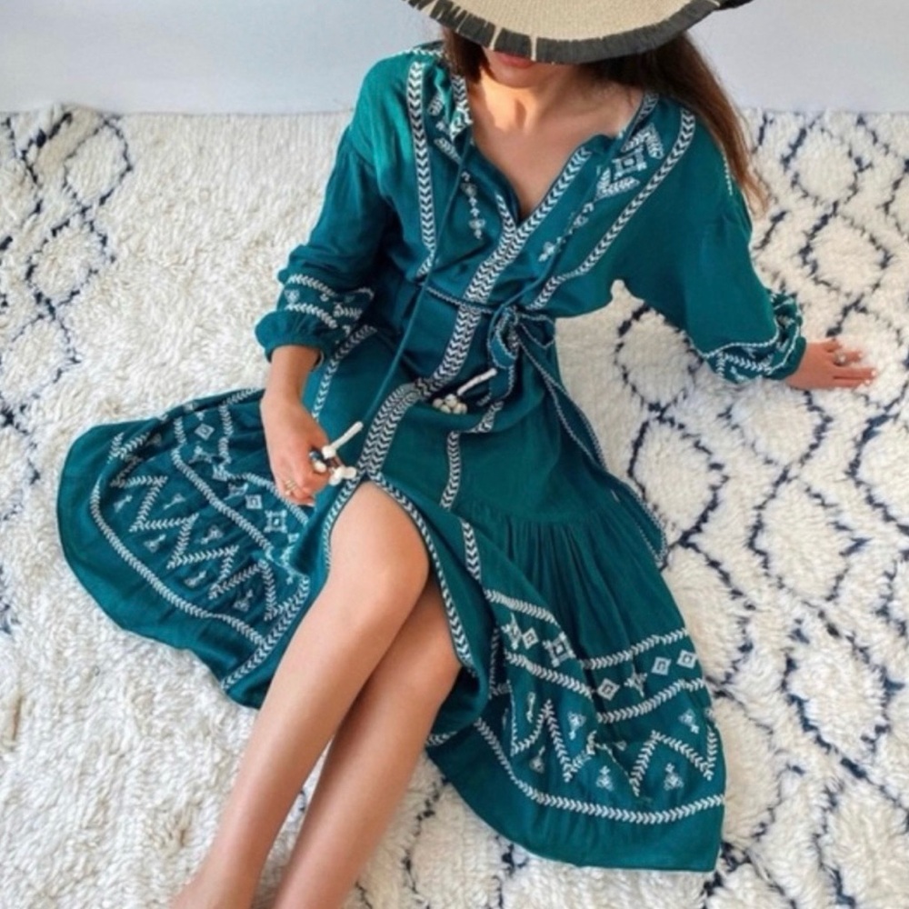 ZARA- Teal Embroidered Midi Dress with White accents in size XS